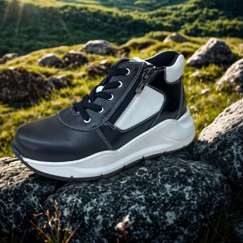 Ботинки для школьников девочек Модель 126