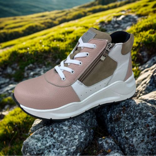 Ботинки для школьников девочек Модель 126